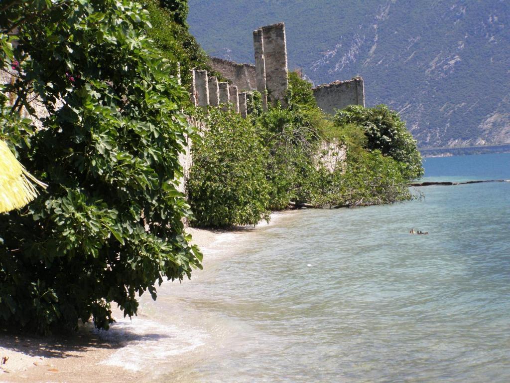 Villa Romantica Hotel Limone sul Garda Exterior photo