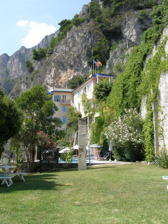 Villa Romantica Hotel Limone sul Garda Exterior photo